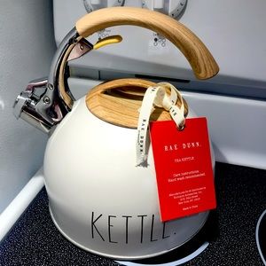 Rae Dunn kettle